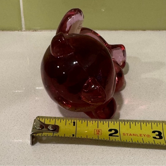 Vintage Fenton Art Glass Cranberry Reclining Bear Figurine - Picture 9 of 10